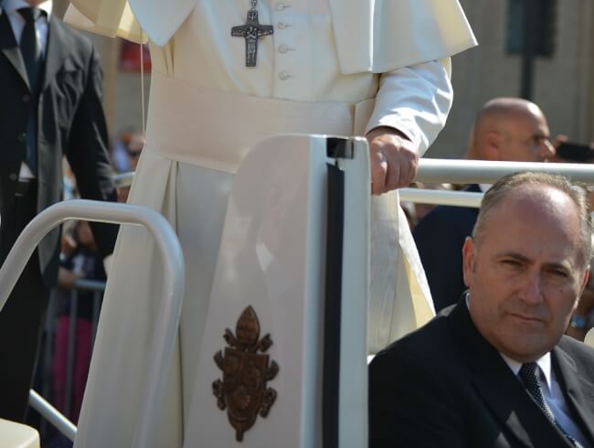 MESSAGE DU PAPE FRANÇOIS POUR L’URBI & ORBI DE PÂQUES
