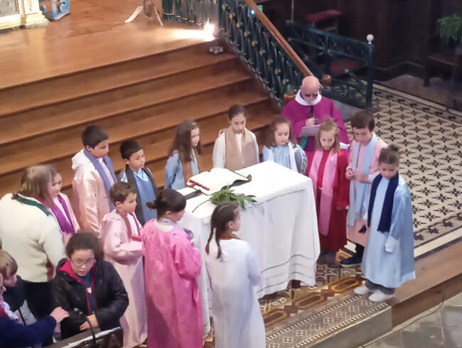 Messe des Rameaux à Isturitz avec les enfants 