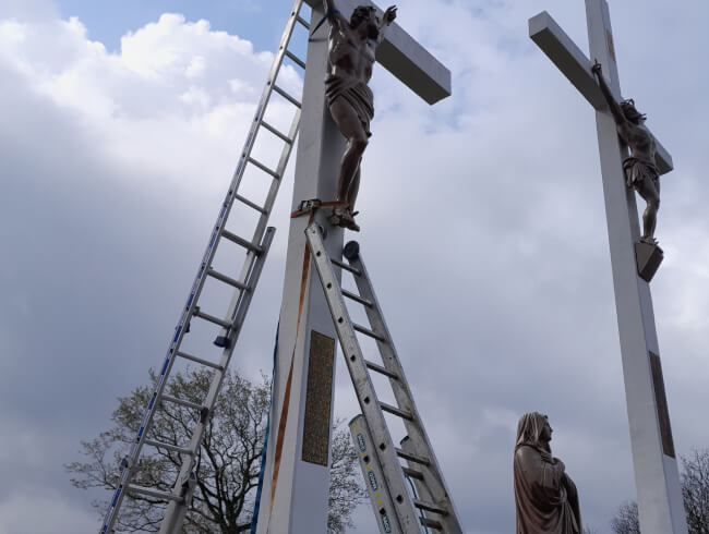 La colline du calvaire a retrouvé son charme et son larron : 