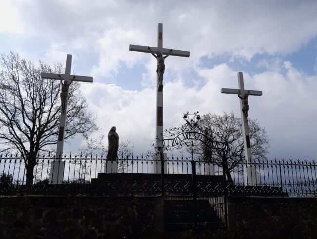 La colline du calvaire a retrouvé son charme et son larron : 