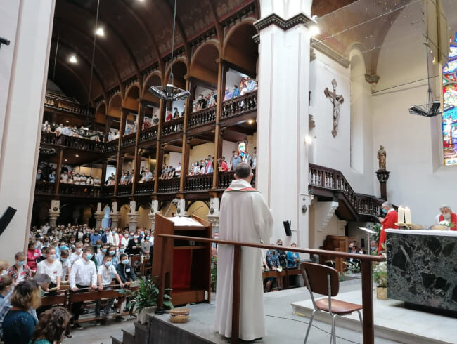 La confirmation dans la paroisse  : Confirmation
