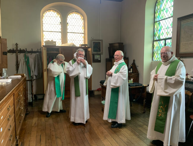 Messe de départ de notre cher curé Dominique  : 