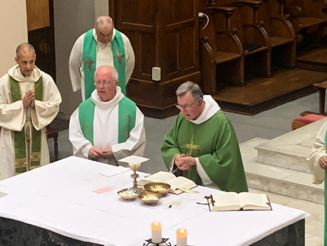Messe de départ de notre cher curé Dominique  : 