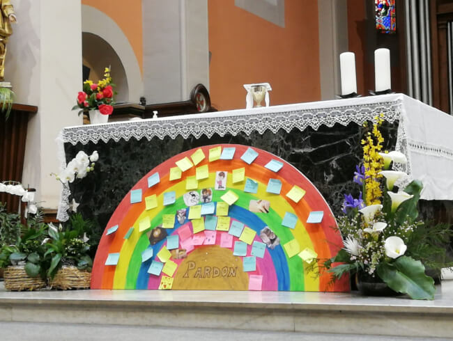 Fete de la 1ere reconcilalition pour les CE2 : 