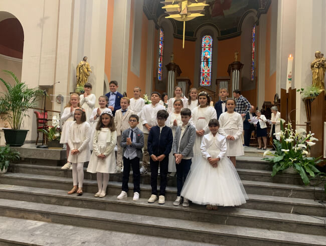  Nouvelles photos de la Premiere Communion 2024 : Hasparren 