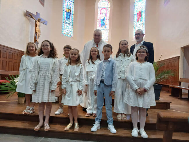 Premiere communion à Briscous  : 