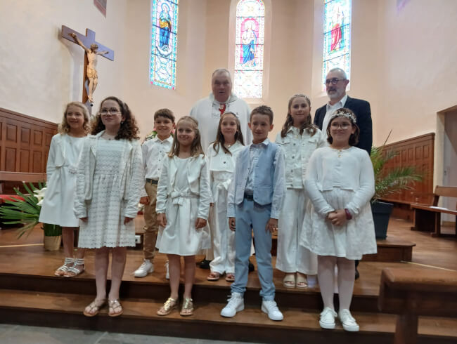 Premiere communion à Briscous  : 