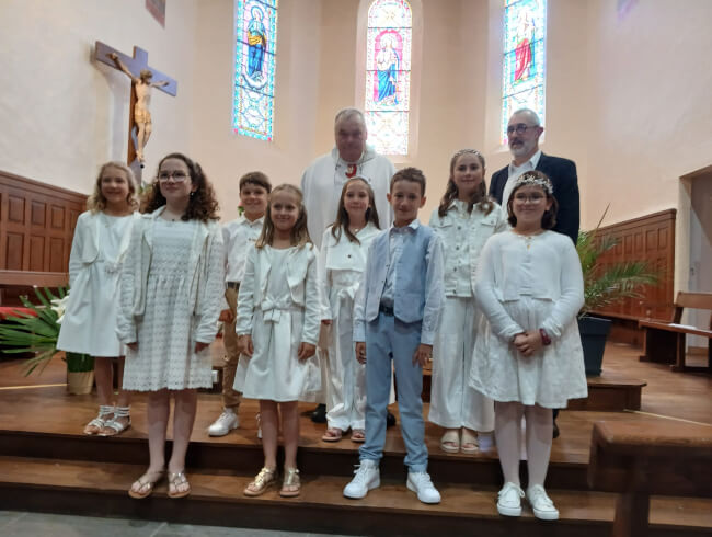 Premiere communion à Briscous  : 