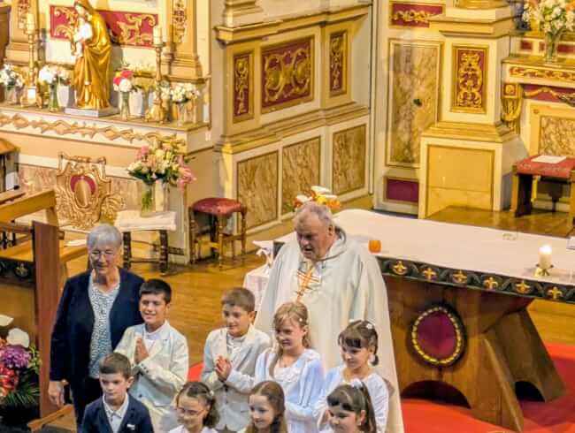Premiere communion Mendionde  : 