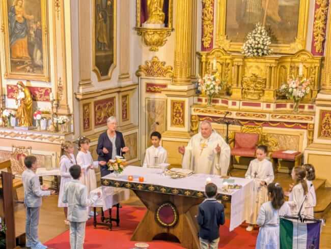 Premiere communion Mendionde  : 