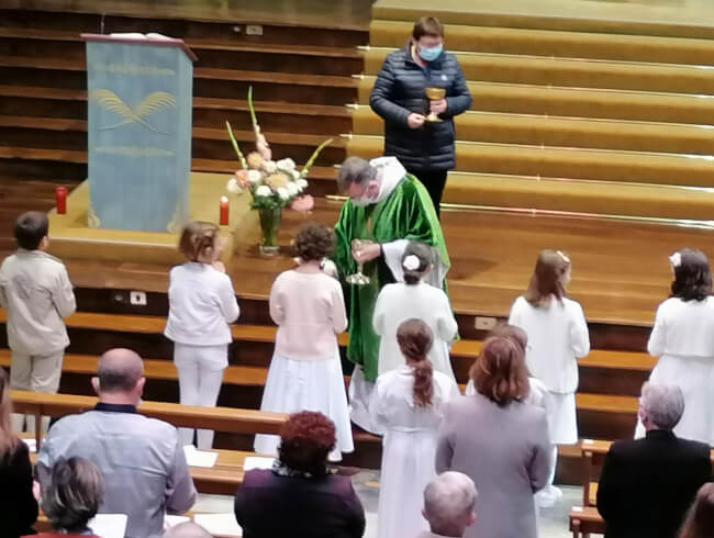 Première communion à Mendionde/ Macaye  : 