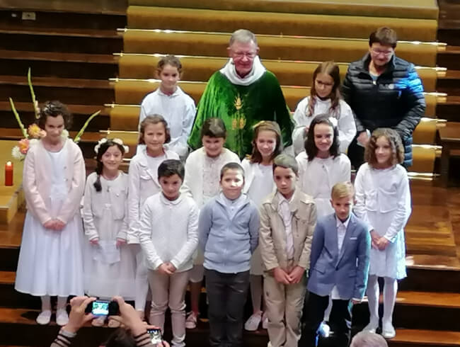 Première communion à Mendionde/ Macaye  : 
