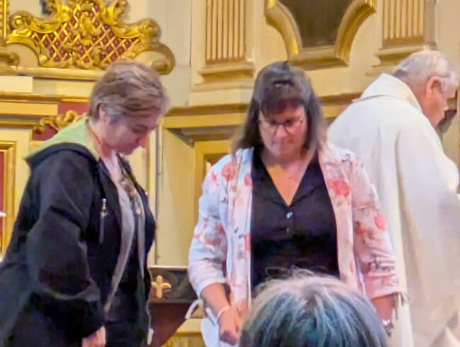 Premiere communion à Mendionde Macaye  : 