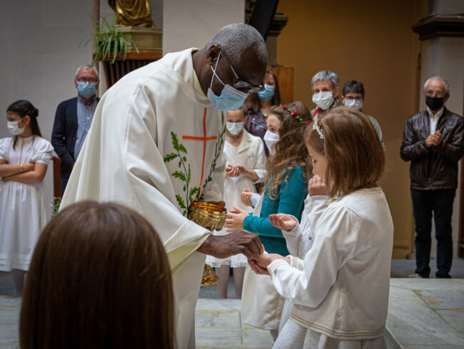 La première des communions dans notre paroisse  : Hasparren 