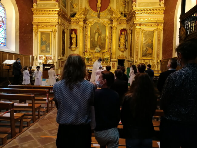 La première des communions dans notre paroisse  : Mendionde