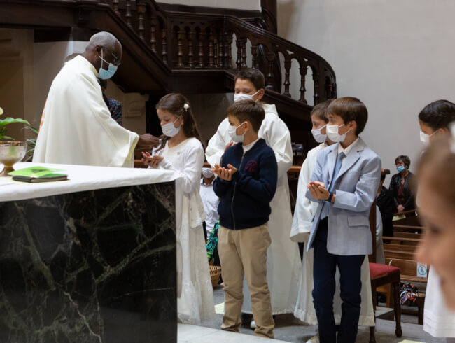 La première des communions dans notre paroisse  : 