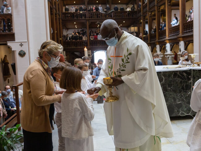 La première des communions dans notre paroisse  : Hasparren 