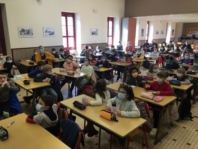 Rassemblement enfants catéchisés en basque  : 